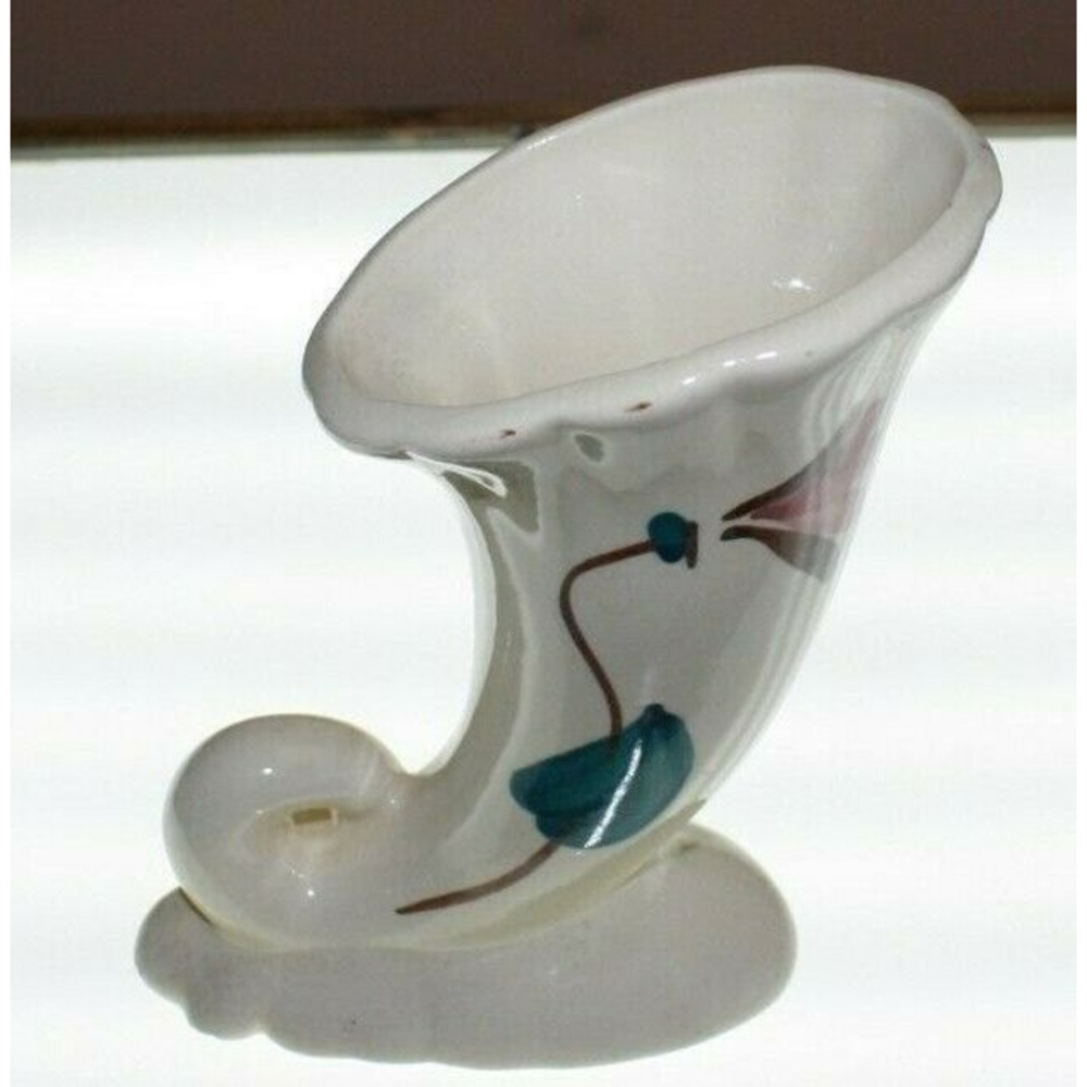 Vintage 1940's Puritan Vase Tan Flowers 6 1/4" tall Rare Find